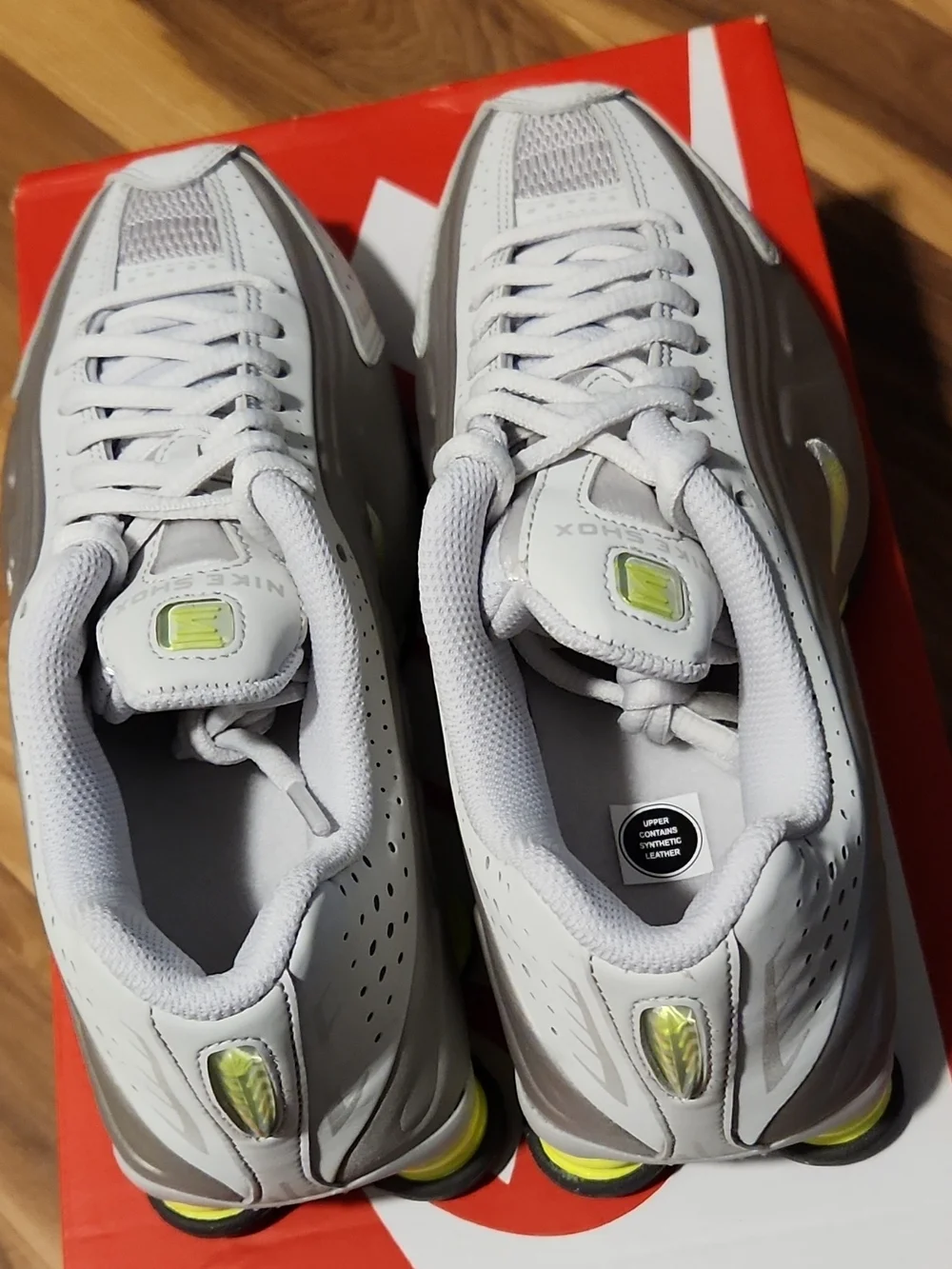 Nike GS Shox R4 size 5 Youth Grey Volt green CW2626-008 big kids 5y with box
